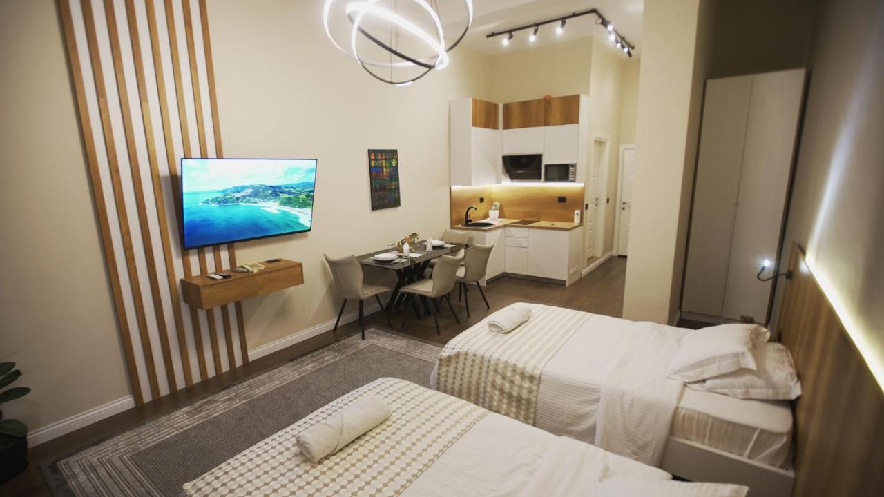 Daily Rent Studio Apartments Tirana Kültér fotó