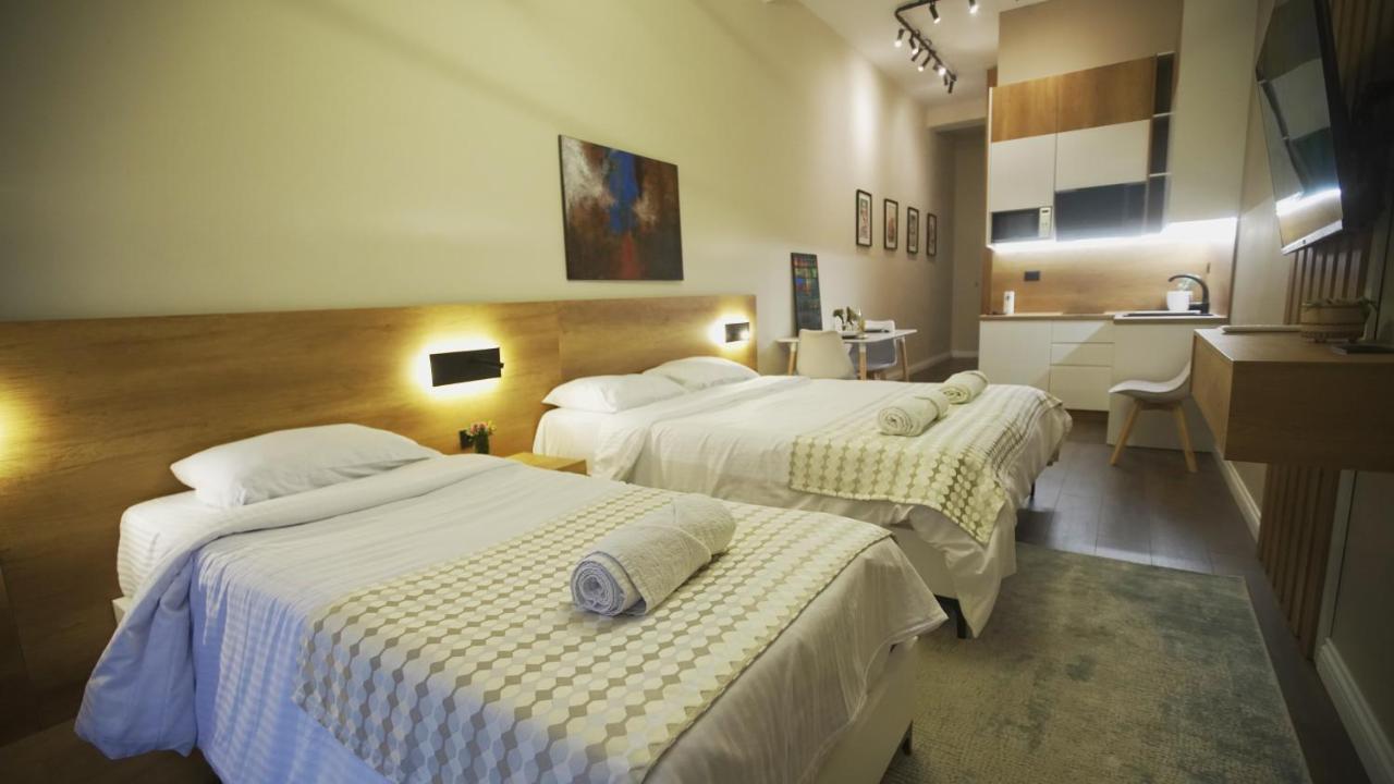 Daily Rent Studio Apartments Tirana Kültér fotó